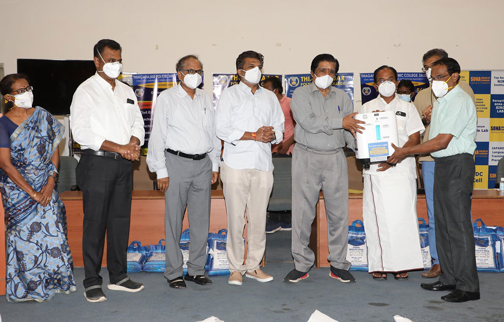 Mr. Valliappa, Mr. Chocko Valliappa & Mr. Thyagu Valliappa, on behalf of The Sona Group of Institutions, provided oxygen concentrators to hospitals as a COVID relief program